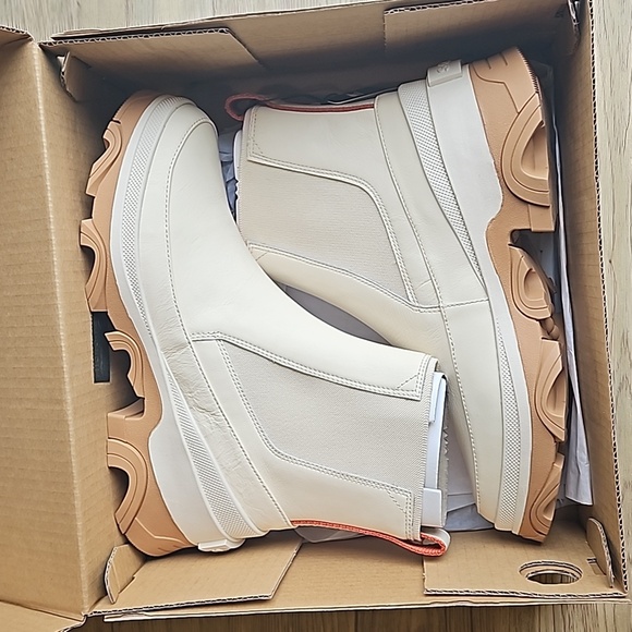 Sorel Cream Leather Brex Chelsea Boots 11 NWT - Picture 8 of 10